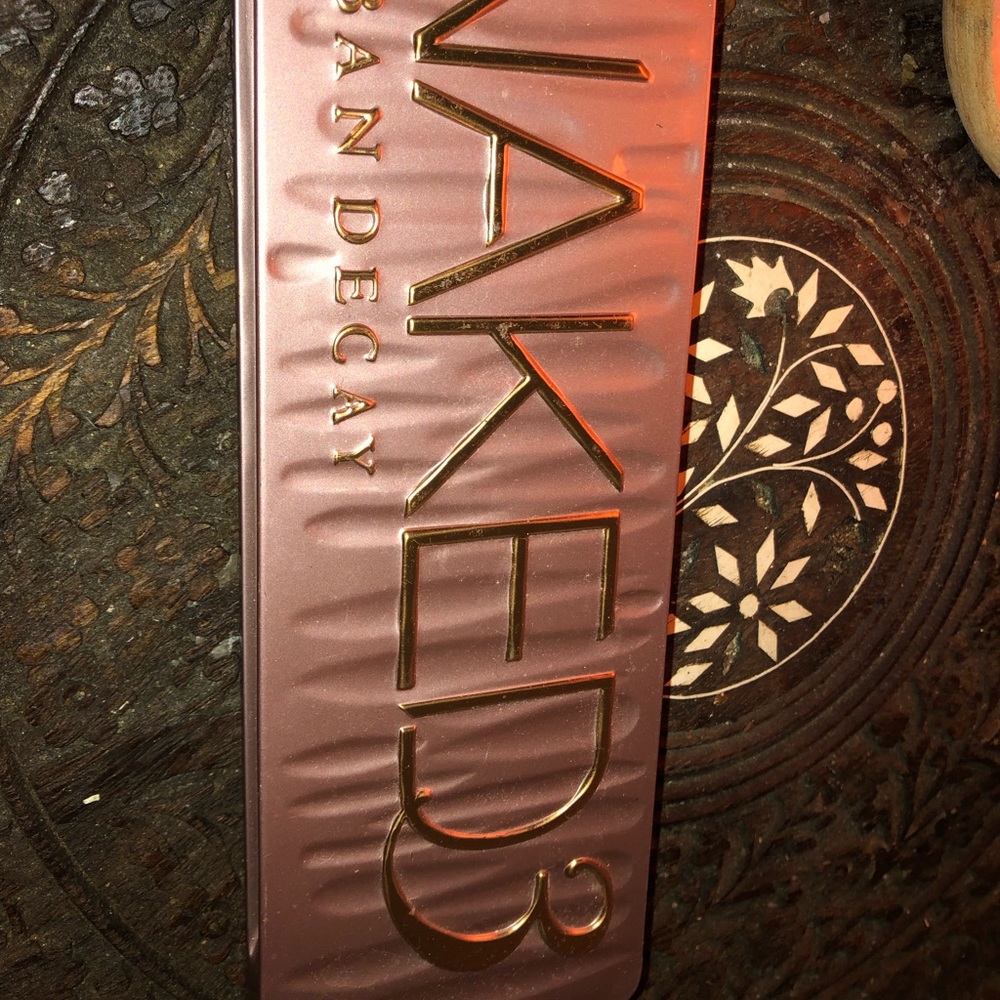 Urban Decay Naked 3 Eyeshadow Palette - used once